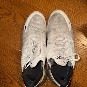 Men’s Nike White air max 270 Sneakers with Black Accents